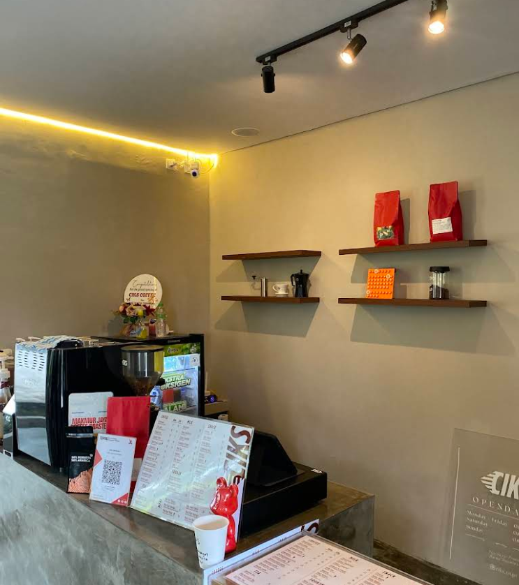 Ciks Coffee Interior